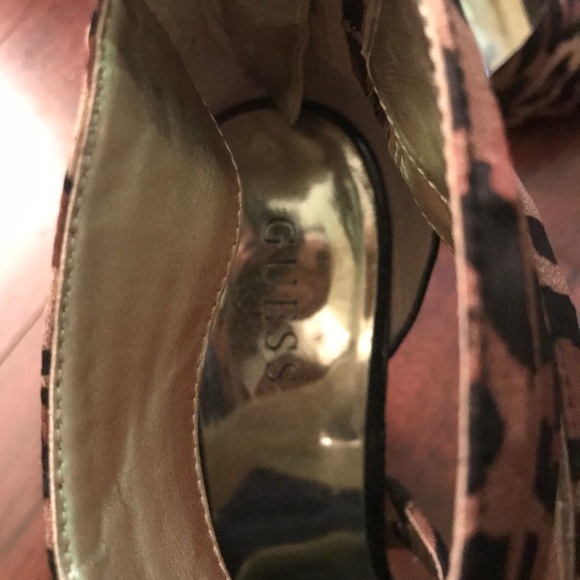 Shoes - Picture 2 of 4